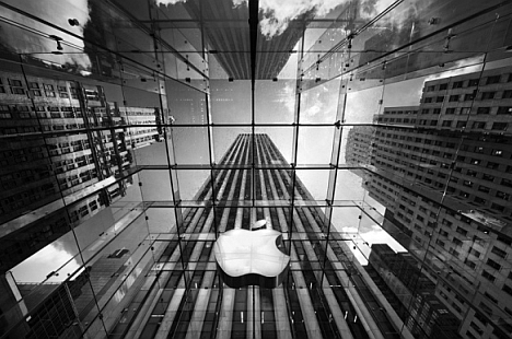 iPhone Satışları Apple'a Yaradı