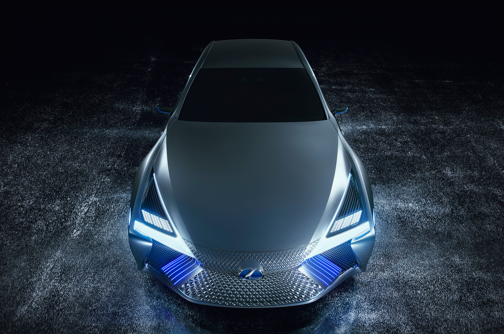 Lexus LS+
