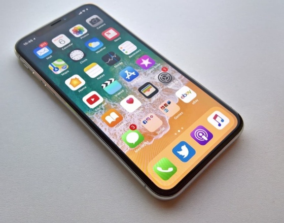 iPhone X ekranı