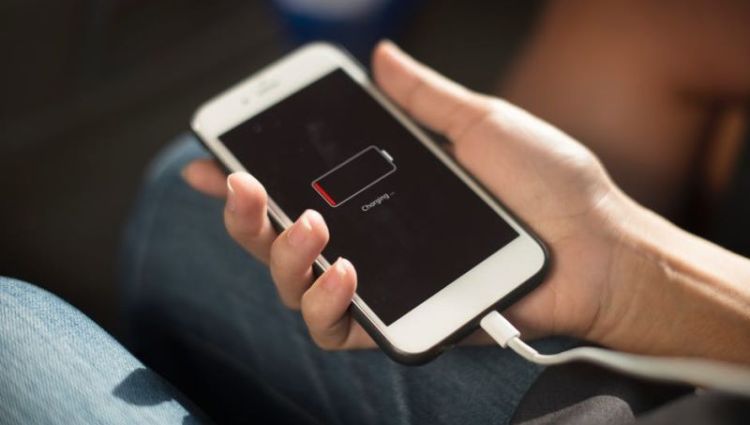 iPhone batarya değişimi