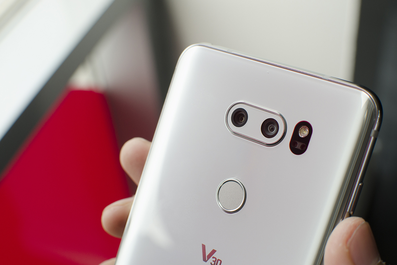 lg v30