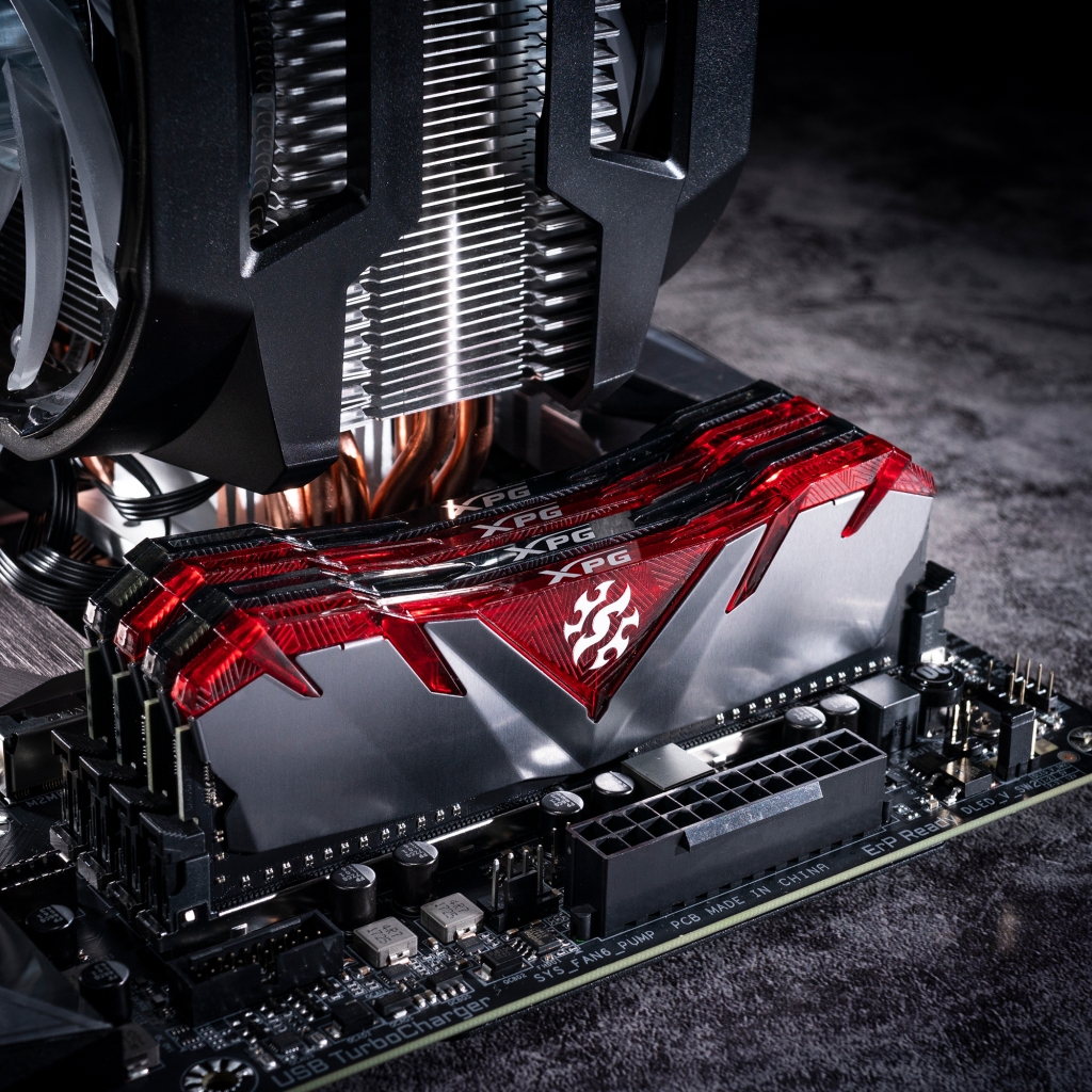 ADATA XPG Gammix D30 DDR4 bellek