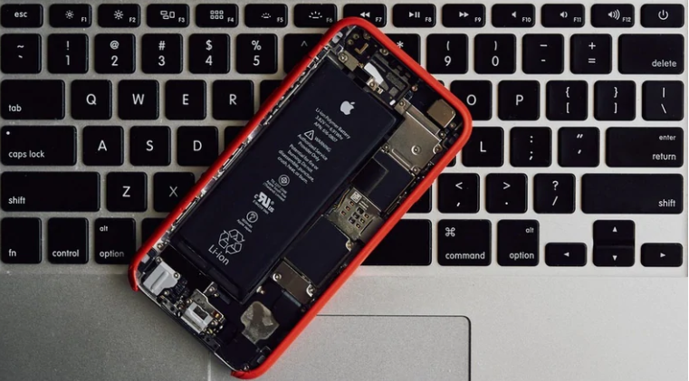 indirimli iPhone pil değişimi