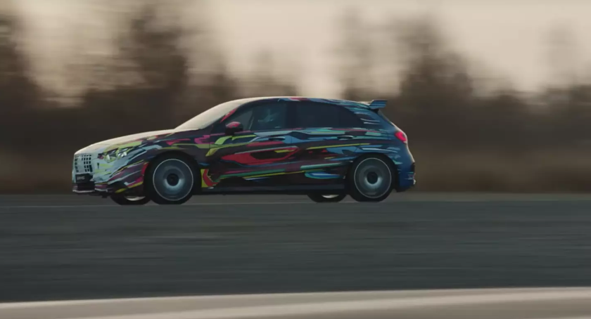 Mercedes-AMG-A45 drift modu
