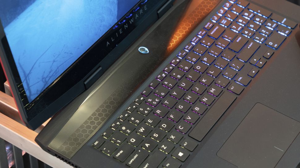 Dell Alienware M17 özellikleri ve fiyatı