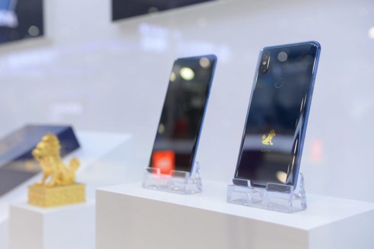 Snapdragon 855 işlemcili Xiaomi Mi Mix 3