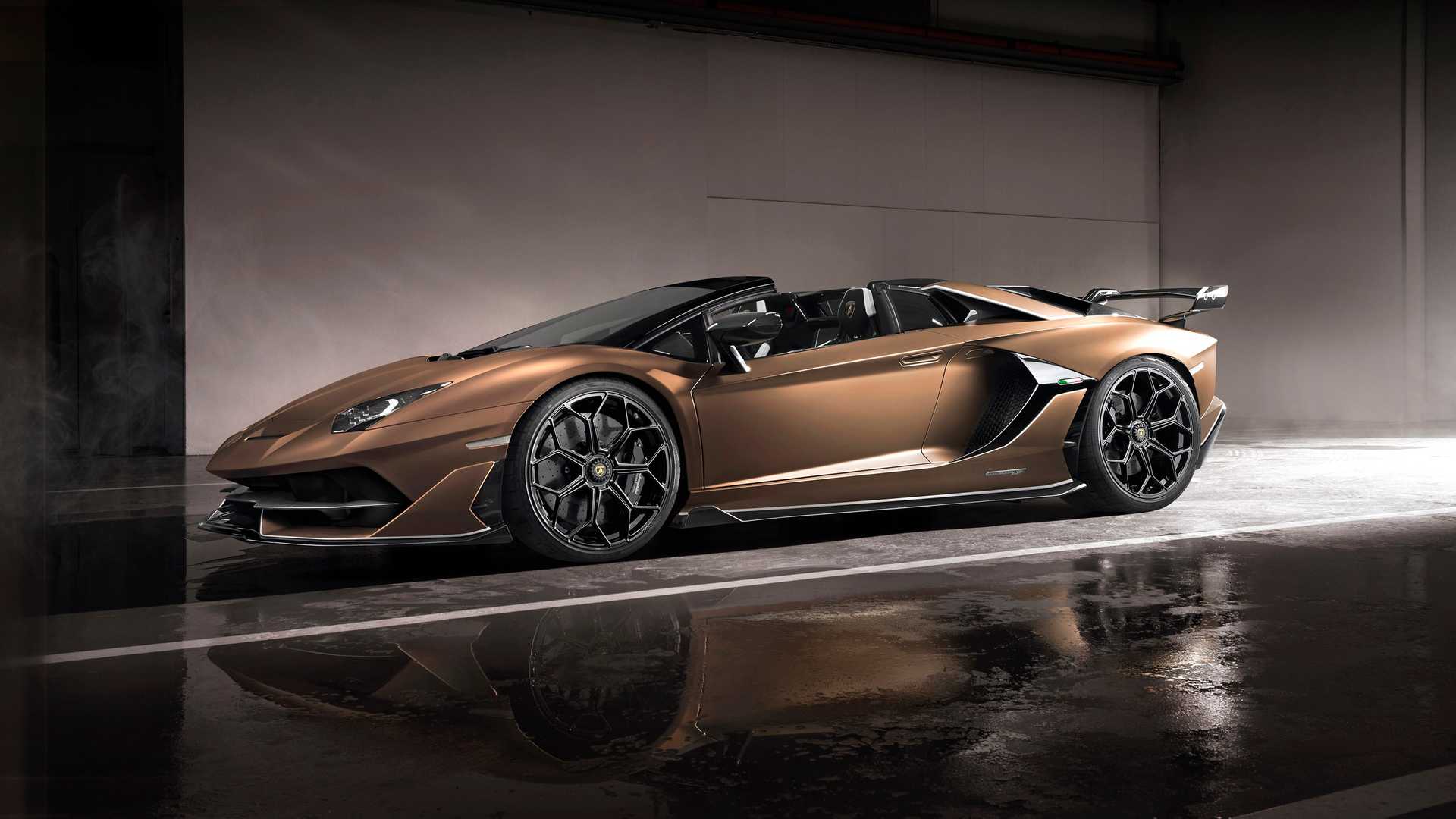 Lamborghini aventador svj roadster