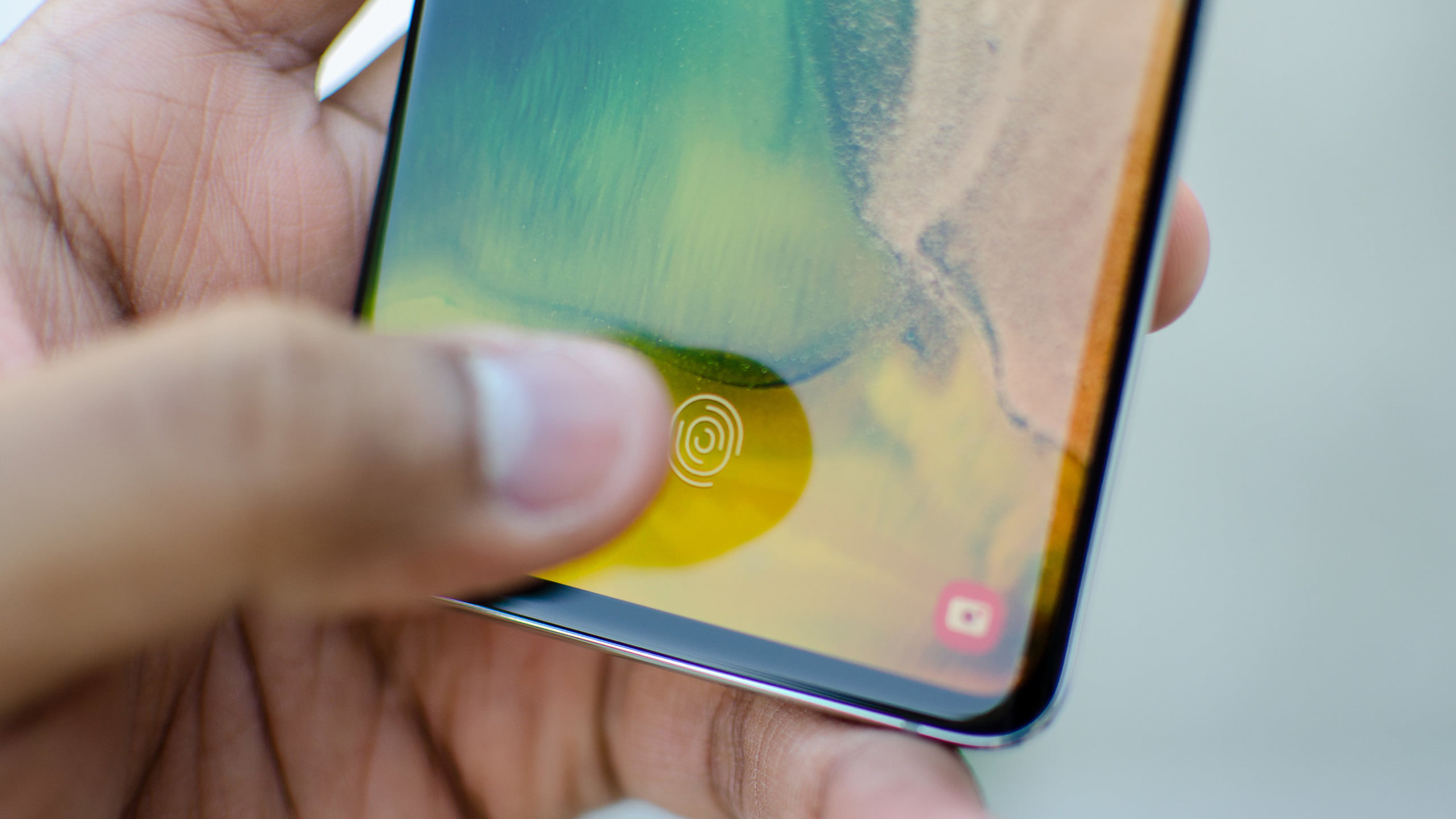 galaxy s10 parmak izi