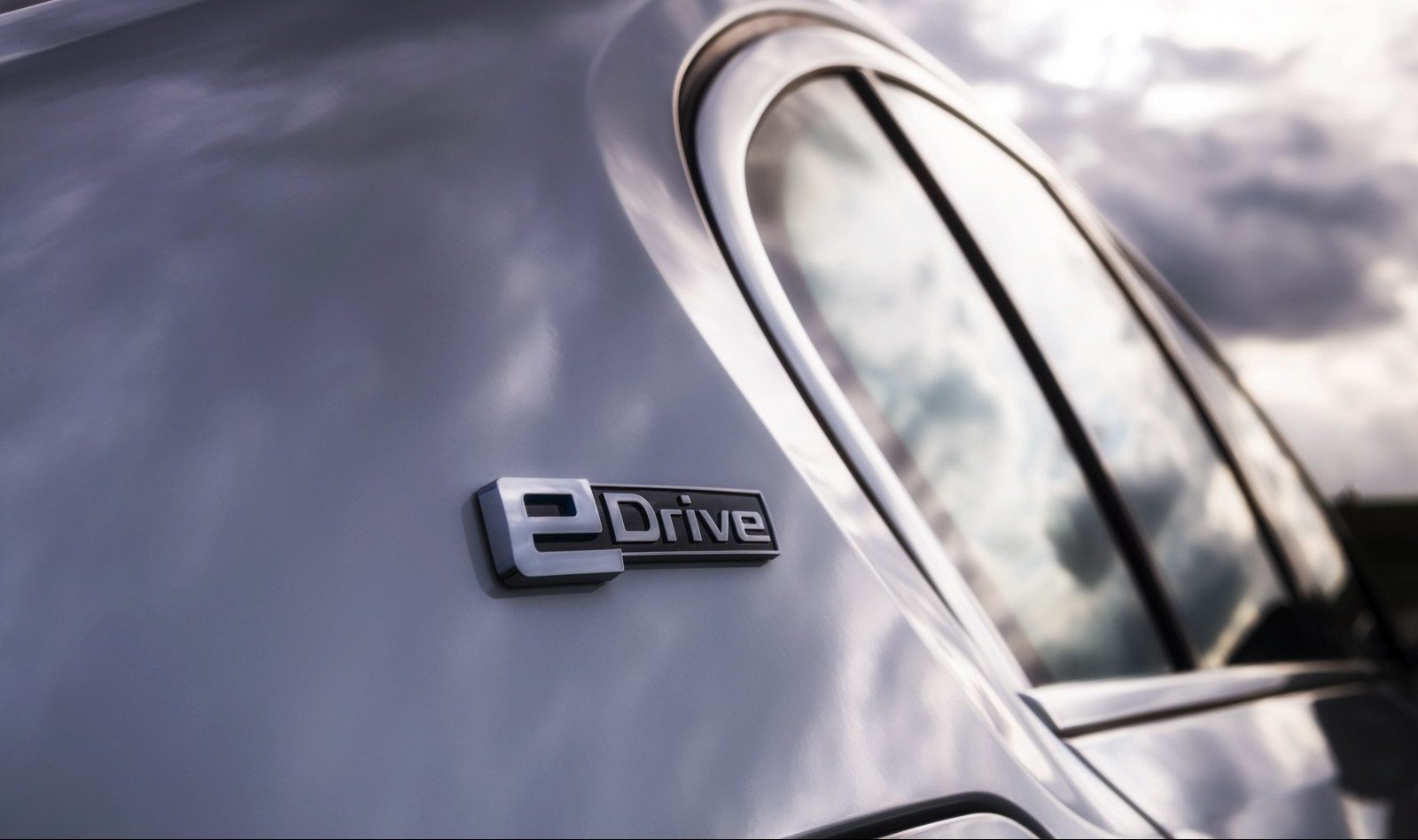 yeni bmw 5 serisi elektrikli bmw 5 serisi 2