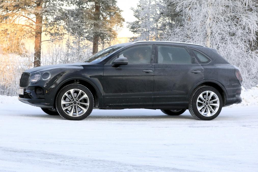 2020 bentley bentayga sdn 2