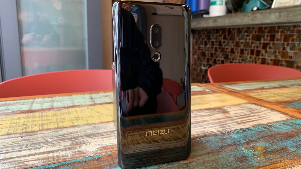 Deliksiz akıllı telefon