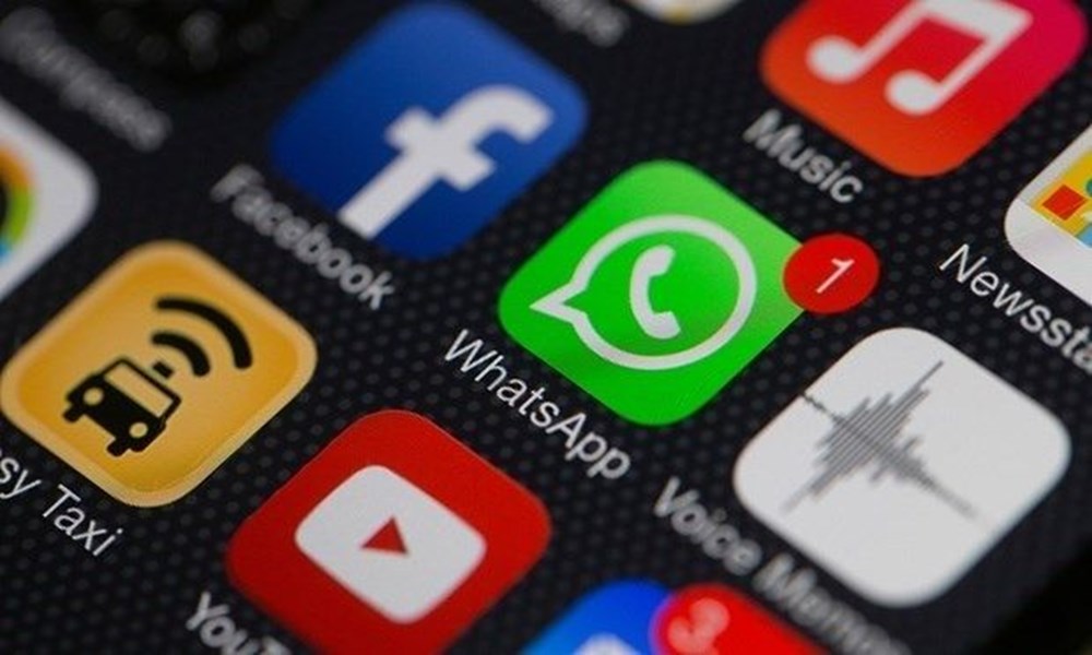 WhatsApp davet açığı