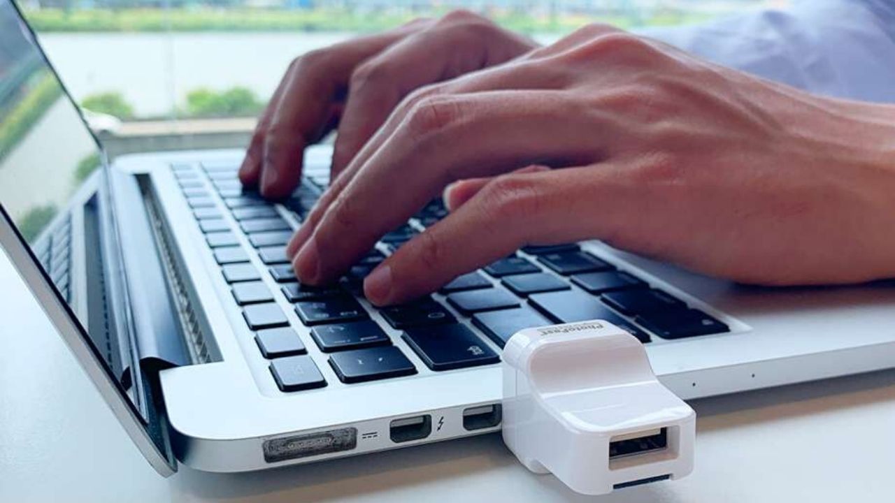 Telefon-sarjdayken- yedekleme-yapabilen -cihaz-akilli-telefonlar-TOKK-Photo-Cube
