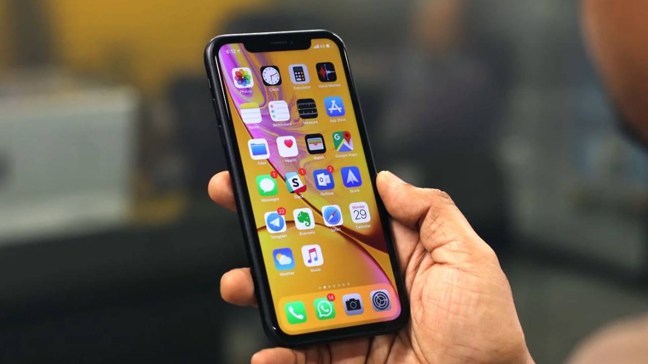 iphone-satislari-ne-durumda-iste-nisan-2020-donemi.jpg