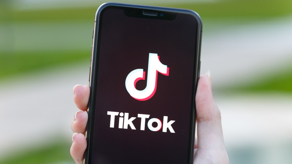 tiktok-kampanyasi-icin-unlulerden-videolar-geldi.jpg