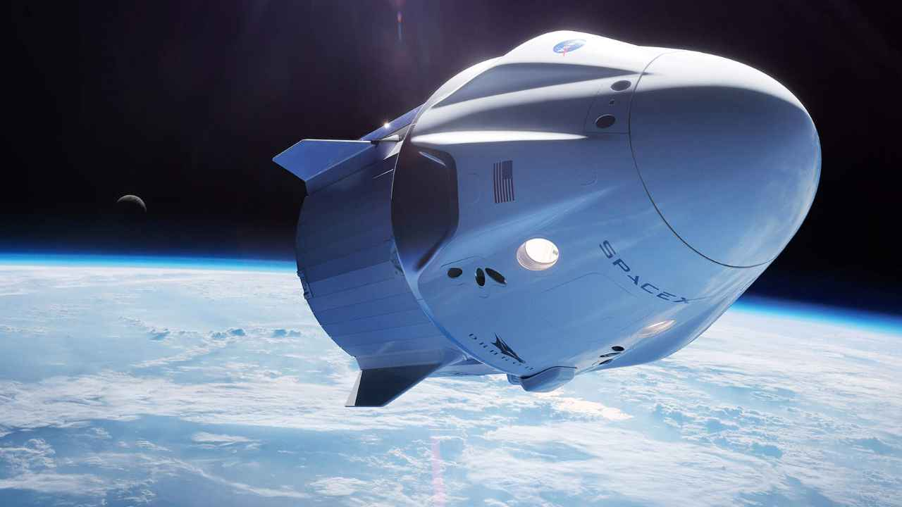 SpaceX uzaydaki astronotlarn dnne hazrlanyor