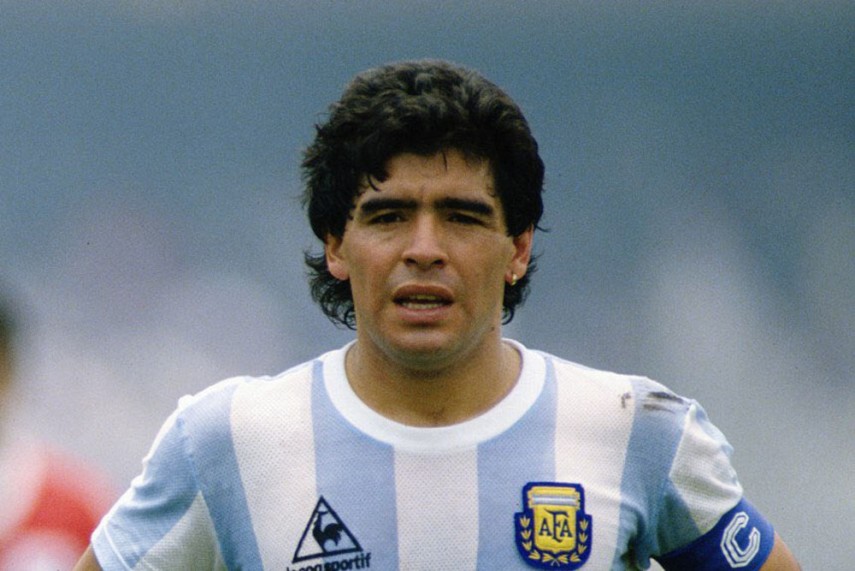 Diego Maradona hayatını kaybetti