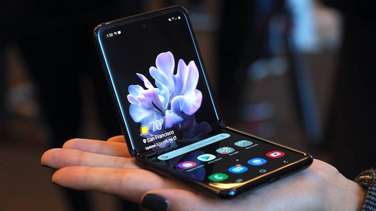 Samsung Galaxy Z Flip indirime girdi! İşte yeni fiyatı