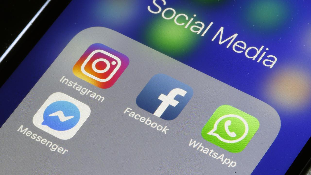 2014 yılında Facebook tarafından satın alınan popüler mesajlaşma uygulaması WhatsApp, yakın zamanda kullanım koşullarında değişikliğe gidecek. Kısa bir süre içerisinde değişmesi beklenen kullanım koşulları neticesinde WhatsApp, artık verilerinizi Facebook ile paylaşmaya başlayacak. | Sungurlu Haberleri