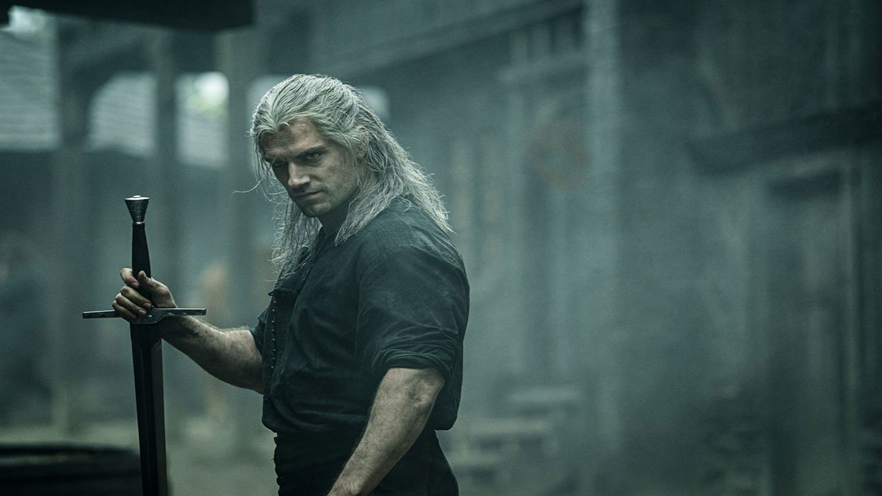 henry-cavill-the-witcher-setinde-bacagindan-yaralandi