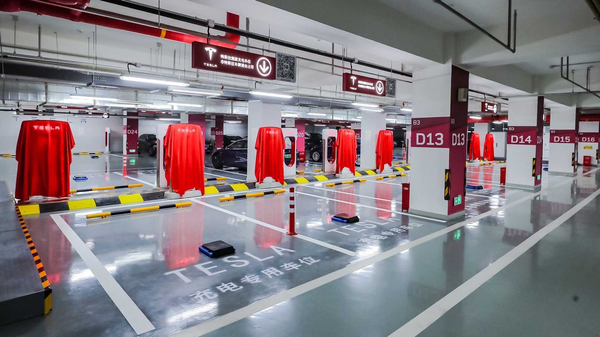 tesla çin yatırım