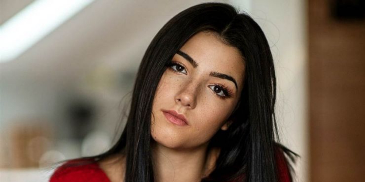 en çok para kazanan tiktok yıldızları Charli DAmelio