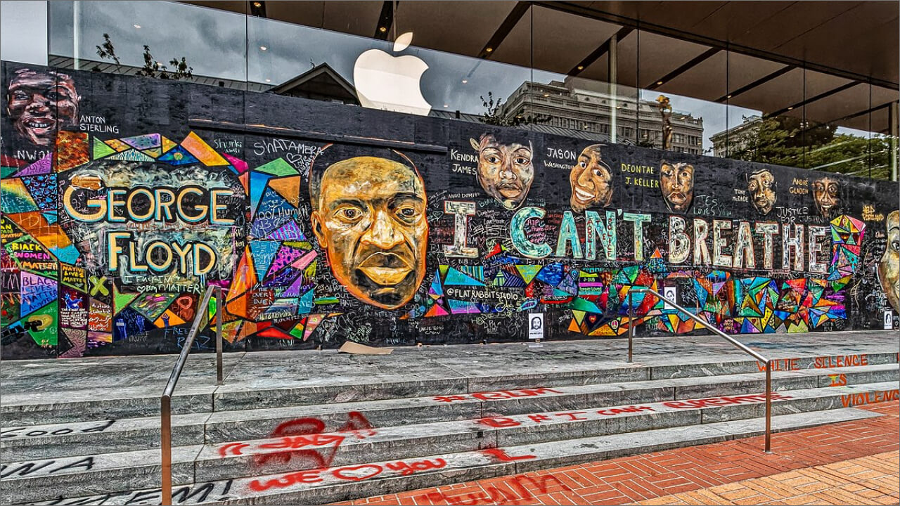 Floyd İsyanlarında Hasar Alan Apple Store Açılıyor
