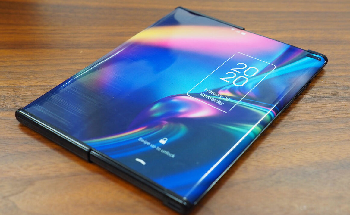 katlanabilen telefon, uzayabilen ekran, katlanabilen ekran, uzayabilen telefon, TCL katlanabilen telefon, TCL uzayabilen telefon